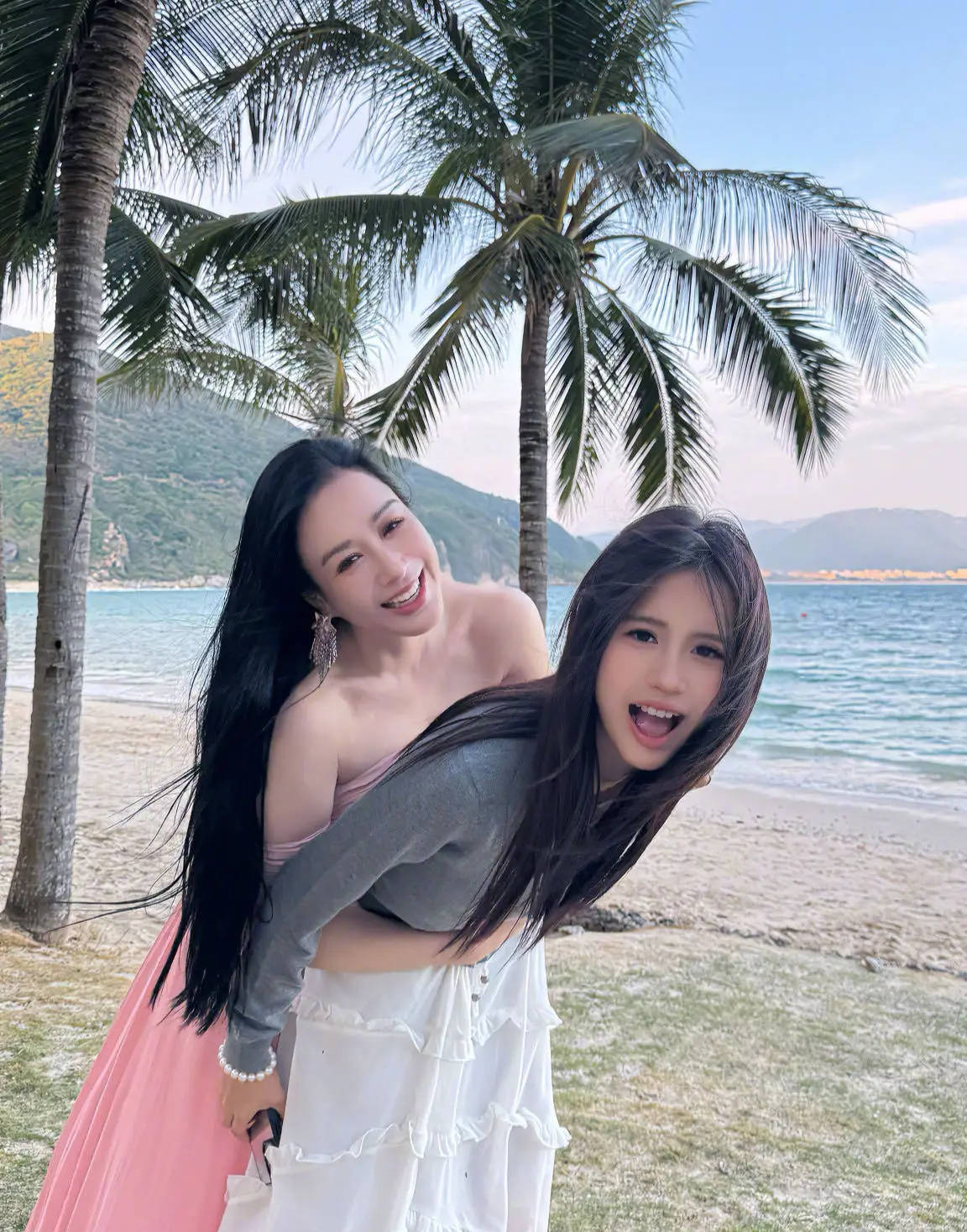 娱乐圈星二代阵容上新：黄多多演电影小S二女儿凭美貌成功出圈