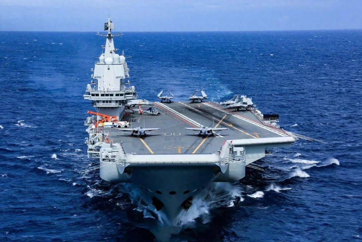 南海局势有变？中方逮到“大鱼”，山东舰航母现身，国防部表态意味深长