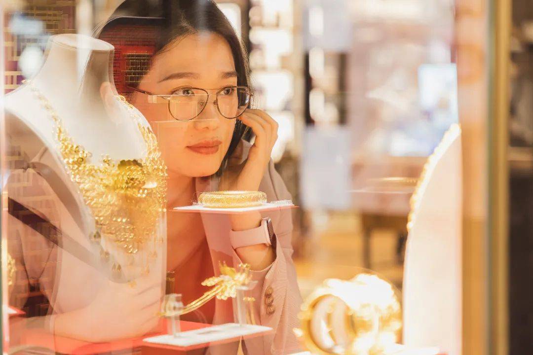 太突然！金价连续大跌，“买个手镯，半个月缩水2000多元。”