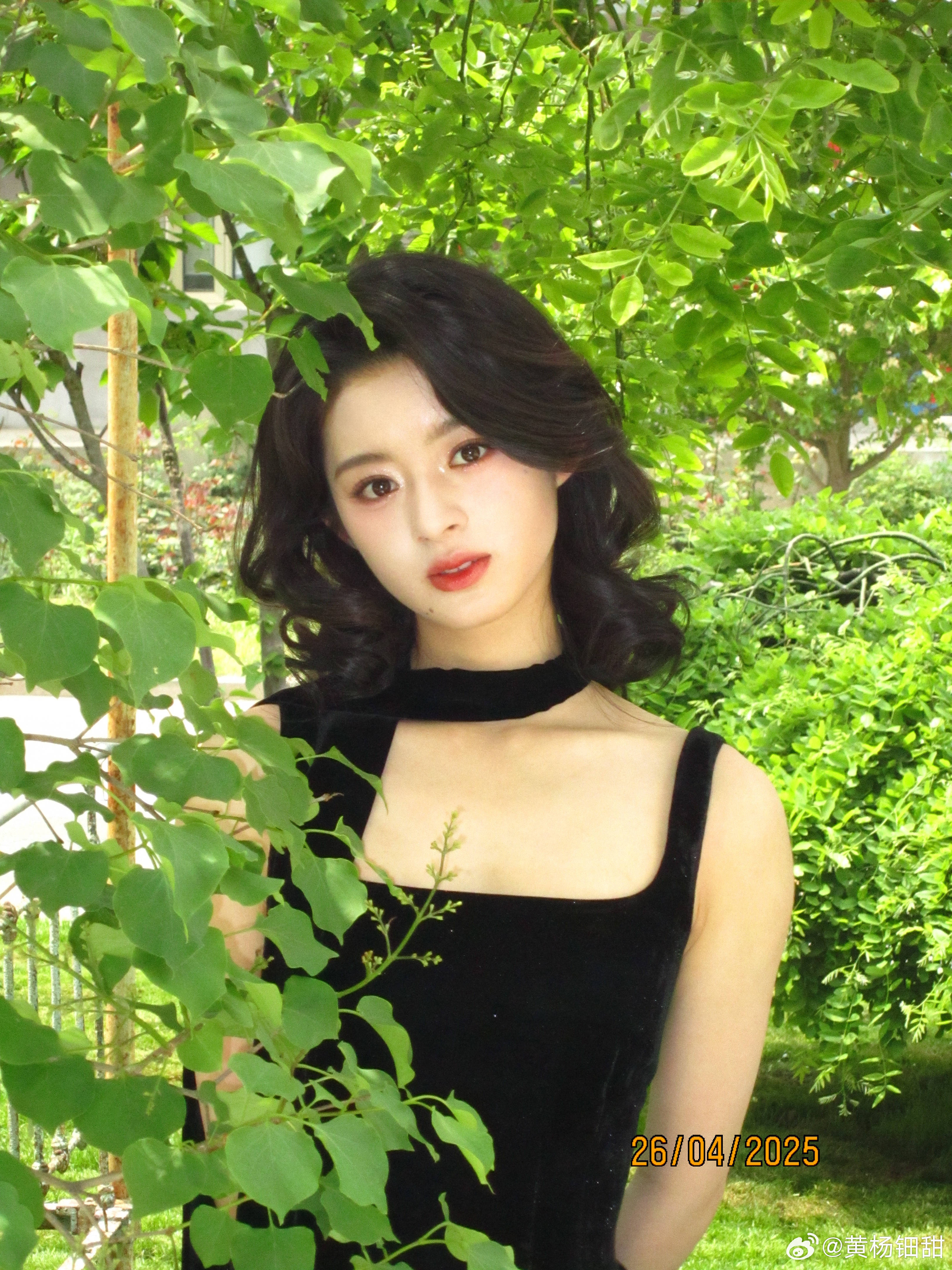 校方回应黄杨钿甜艺考成绩被质疑：专业考试系学生自行准备