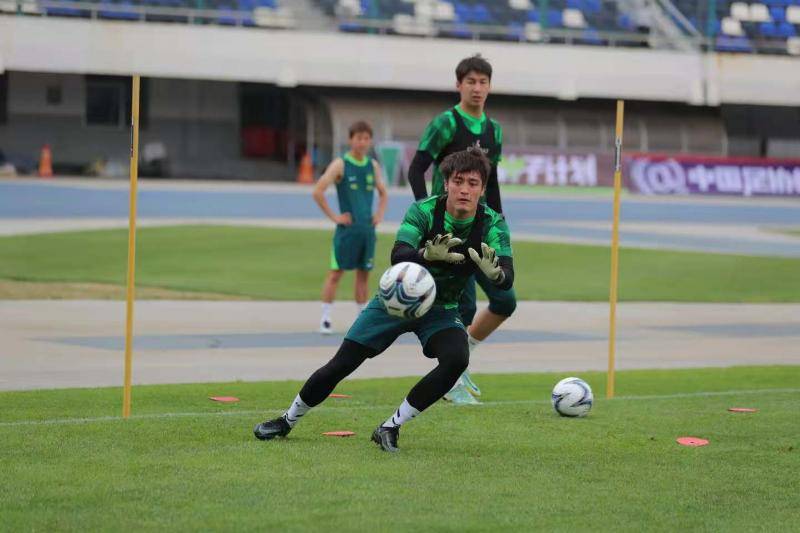 足协杯｜国安多名主力未到石家庄 门将郑图罗将迎首秀