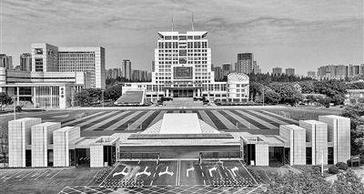 全军今年共有22所院校面向普通高中毕业生招生 中国军校邀你共赴强军之约