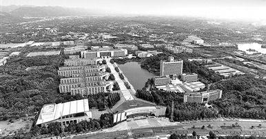 全军今年共有22所院校面向普通高中毕业生招生 中国军校邀你共赴强军之约