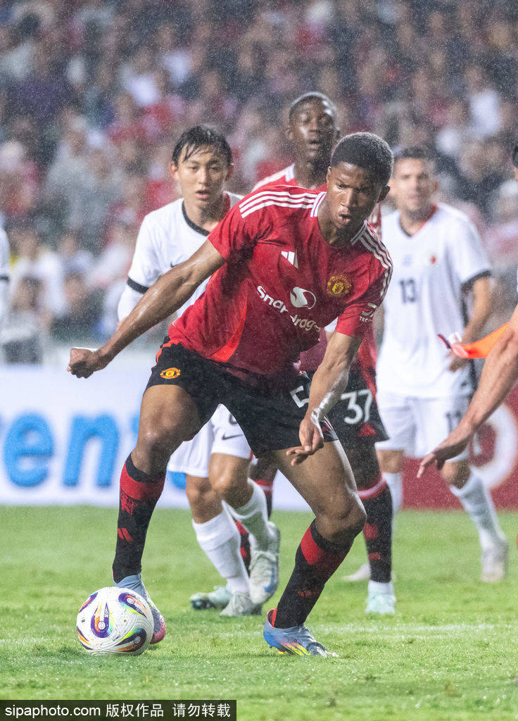 年薪2500万镑？奥斯梅恩：不去！曼联锋线真命天子是他？