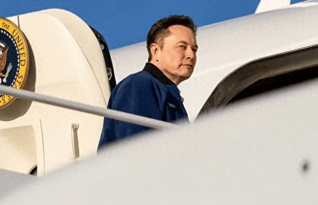 痛骂特朗普忘恩负义后，马斯克预感自己下场不妙，后悔来不及了