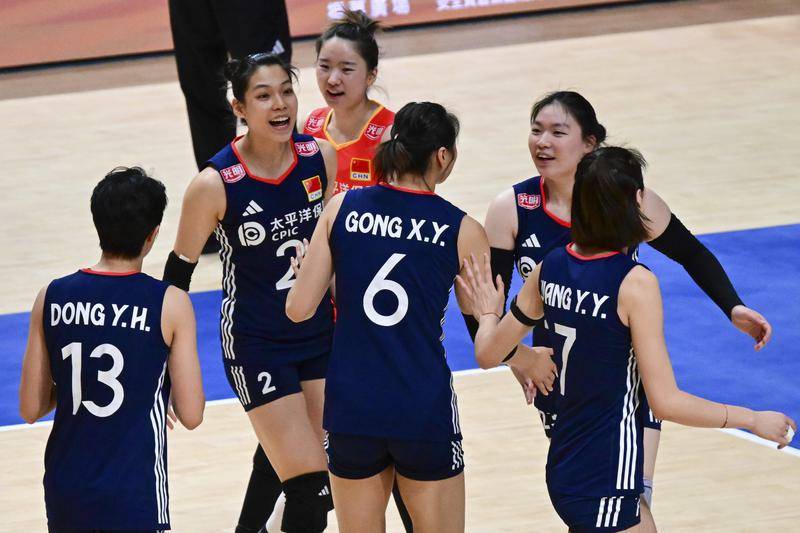 女排世联赛-中国0-3送意大利8连胜 高比分30-32饮恨