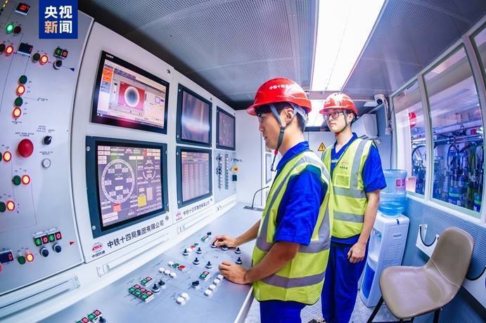 世界最大直径！“山河号”盾构机在山东顺利穿越黄河