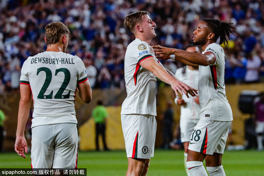 世俱杯-德拉普斩获首球 切尔西2分钟2球3-0以小组第2出线