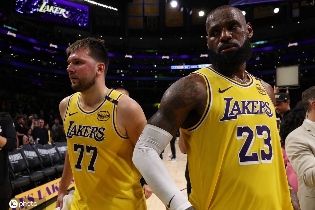 詹姆斯新决定让湖人犯难 特权保卫战恐演变成大交易？