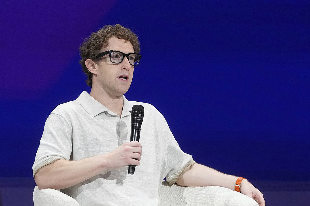 白宫六代战机机密会议上扎克伯格突然闯入？美媒痛批白宫西翼已成“社交场”