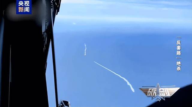 乌军又一架F-16战机坠毁 俄无人机是如何“击落”战斗机的？