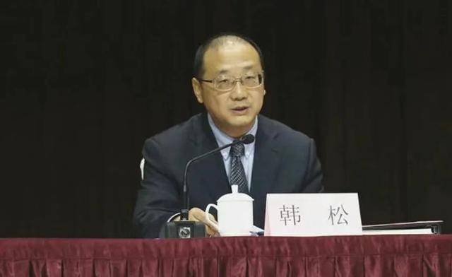 又打一“虎”！副部级高官任上落马