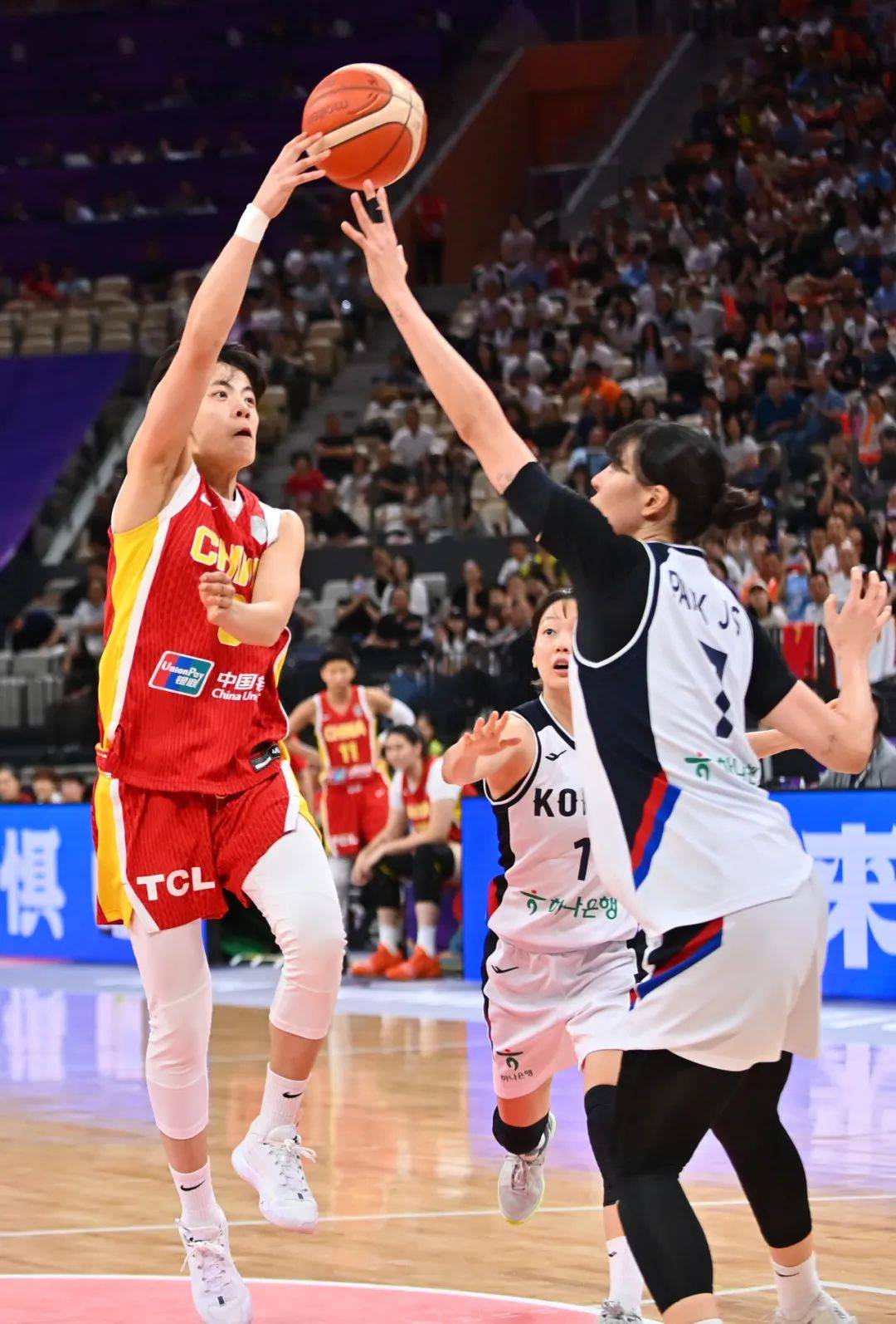 宫鲁鸣可以靠谁？