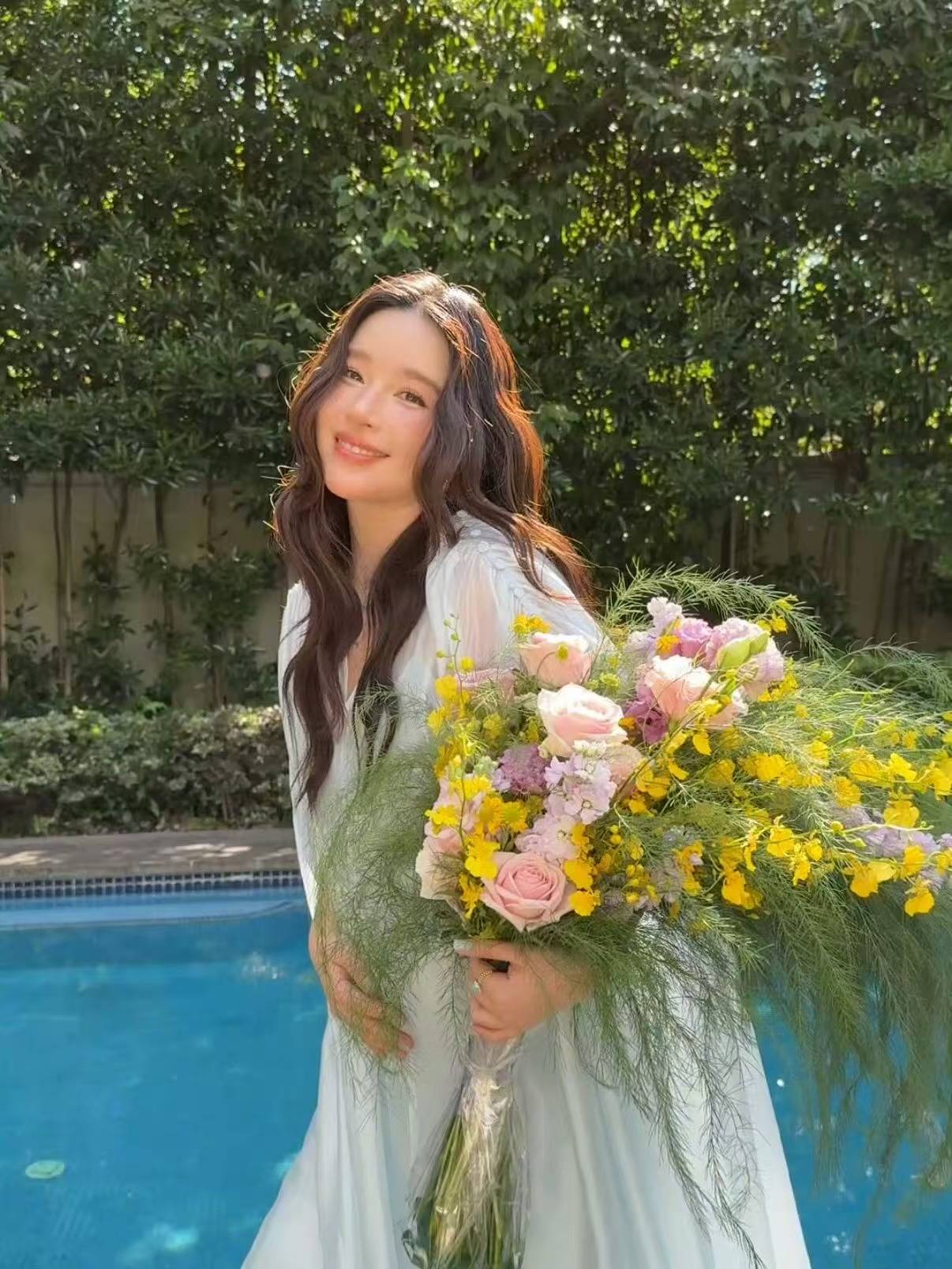 从“白幼瘦”到“气血感”，审美标准终于“健康”了？