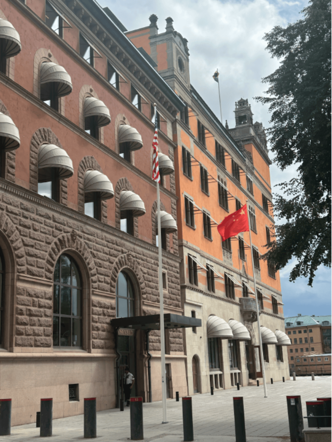 中美经贸会谈在瑞典斯德哥尔摩开始举行