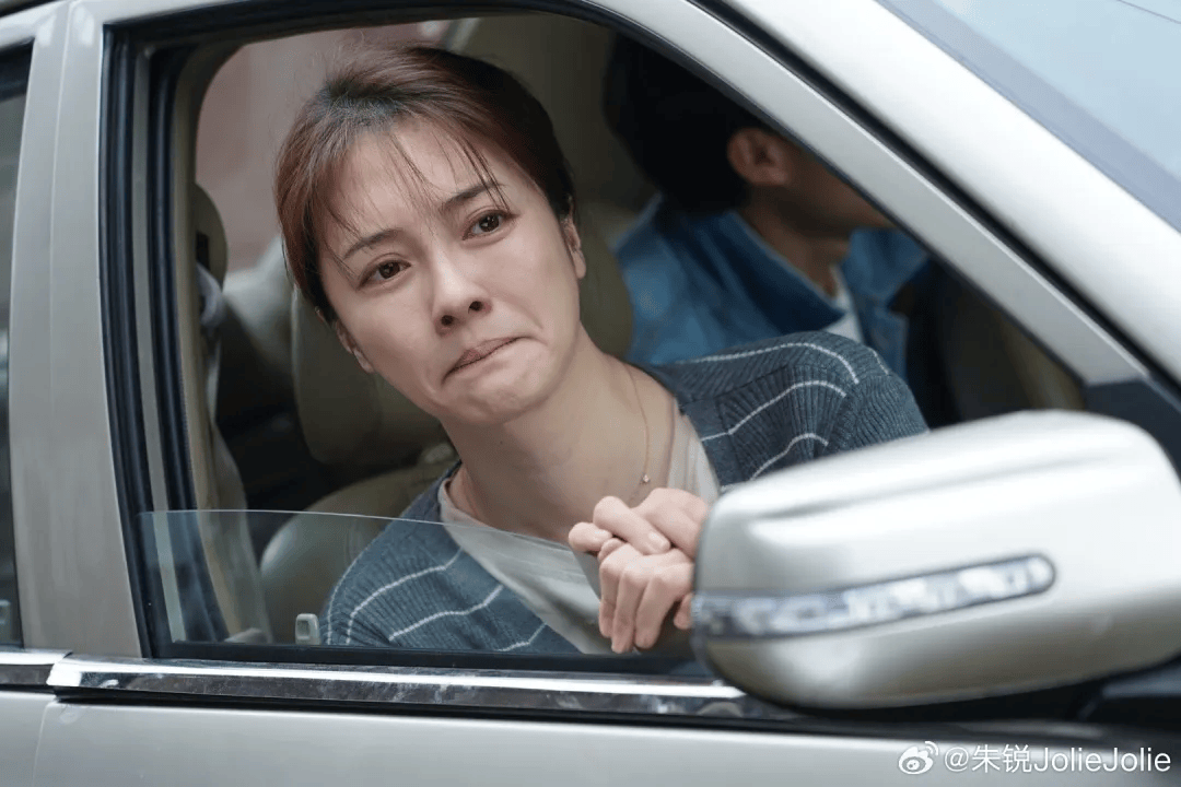 半退圈女演员朱锐因《利剑玫瑰》再次翻红，最新回应：没机会试戏，基本无人问津，曾经遇到跟踪狂