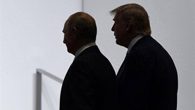 梅德韦杰夫警告北约，俄将取消核武器的自我限制