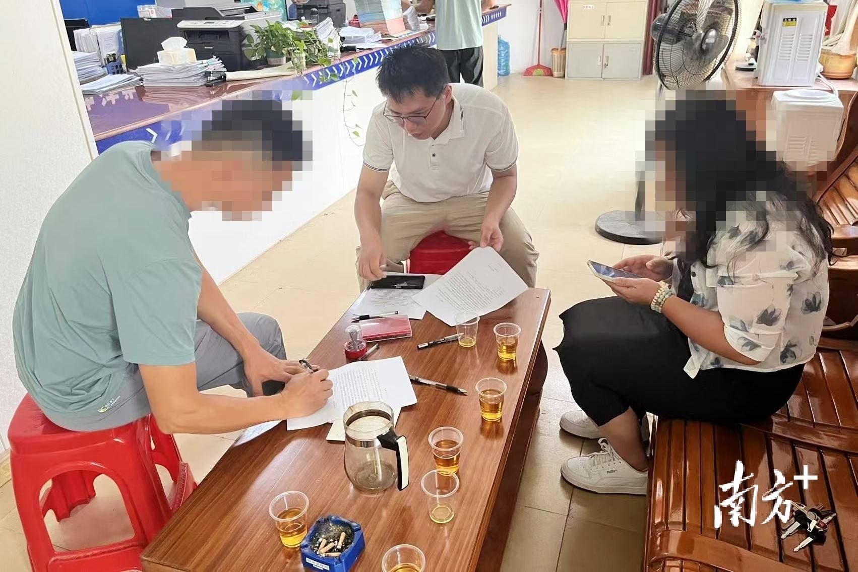 罗定：把调解室开成“解忧杂货店”