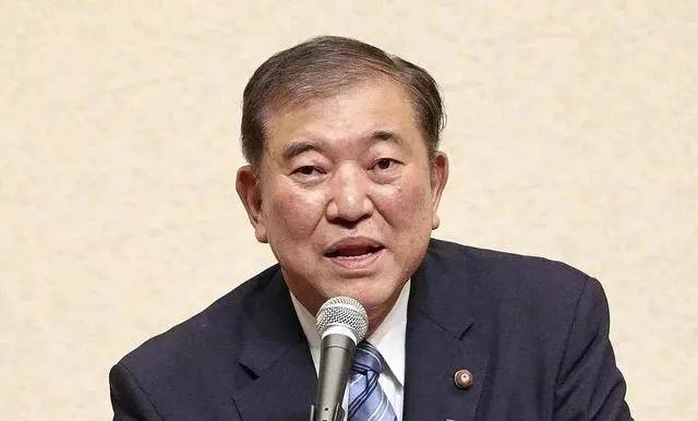 取消访问！中方罕见发大火，我外长当众点名警告日本，石破茂重新开始公开“反省”战争