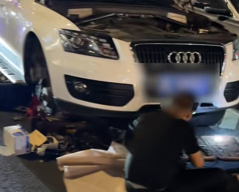 上海警方：王某（男，40岁）、邹某某（男，43岁）被处罚！事发闹市区，这一幕太离谱…