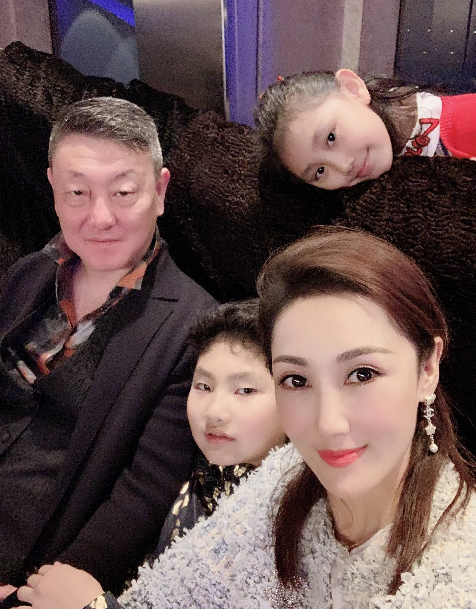 韩磊妻子其其格发声明称被冒充身份！否认连线情感直播间爆老公黑料