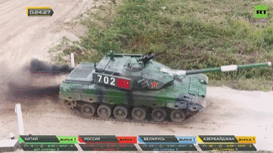 最近突然爆火采访！吴京：坦克没有后视镜的——为啥会被网友喷？