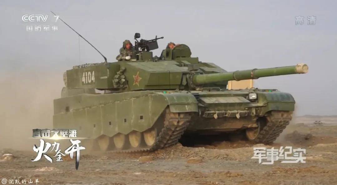 最近突然爆火采访！吴京：坦克没有后视镜的——为啥会被网友喷？