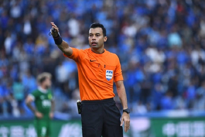 曝本轮中超两场争冠战将采用外籍主裁 赛季首次单轮双洋哨