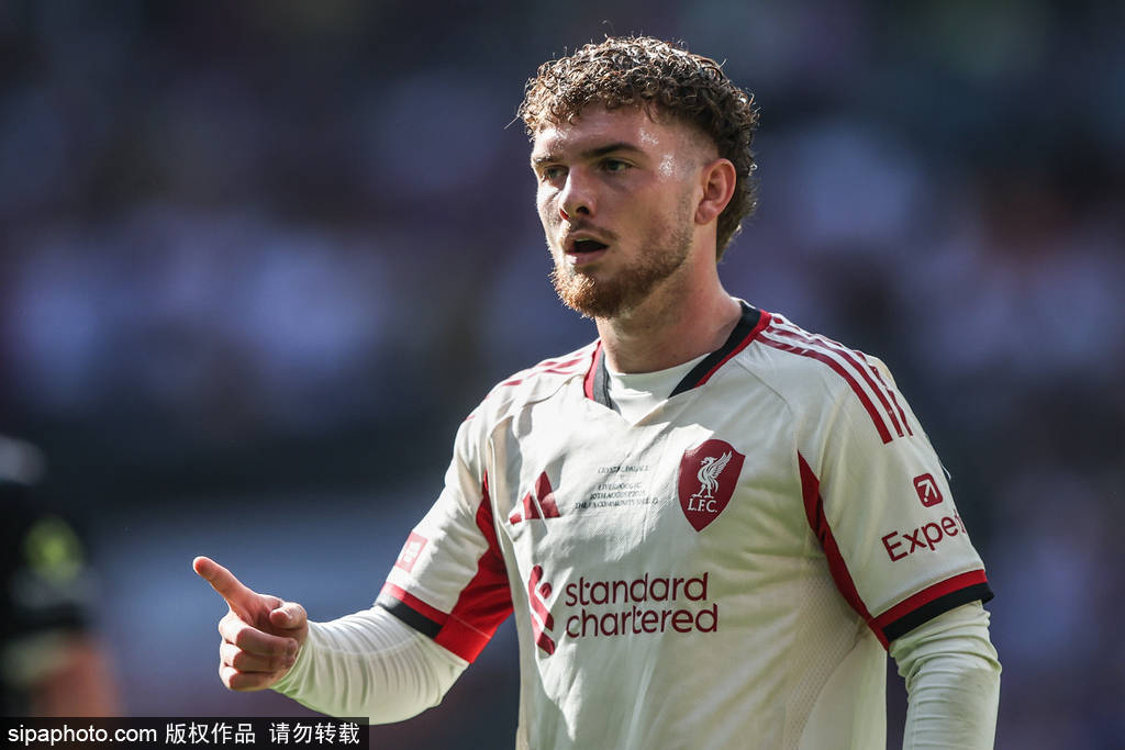 斯洛特谈维尔茨与科纳特伤情：英超的欢迎仪式与适应挑战