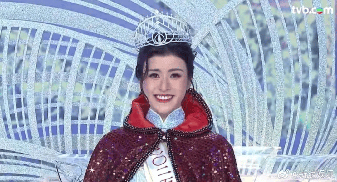 2025年香港小姐冠军是她！