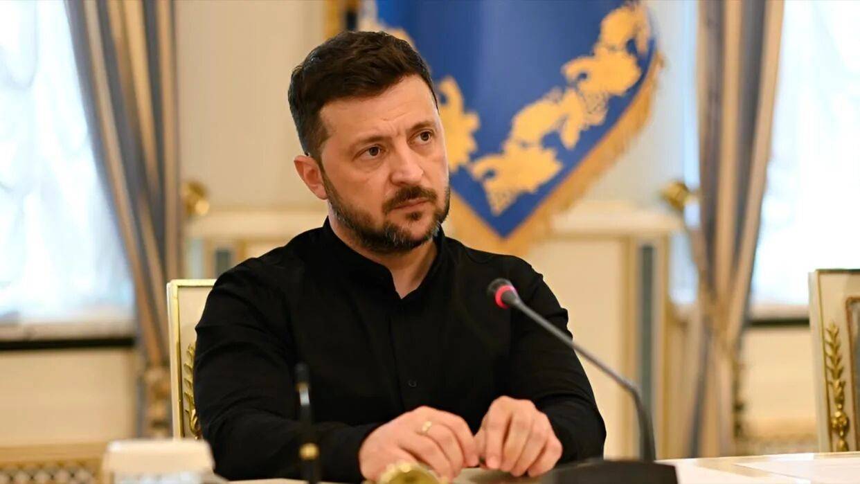 俄乌冲突真的要结束了？特朗普亲口证实:乌克兰必须割地给俄罗斯来换和平，释放信号强烈