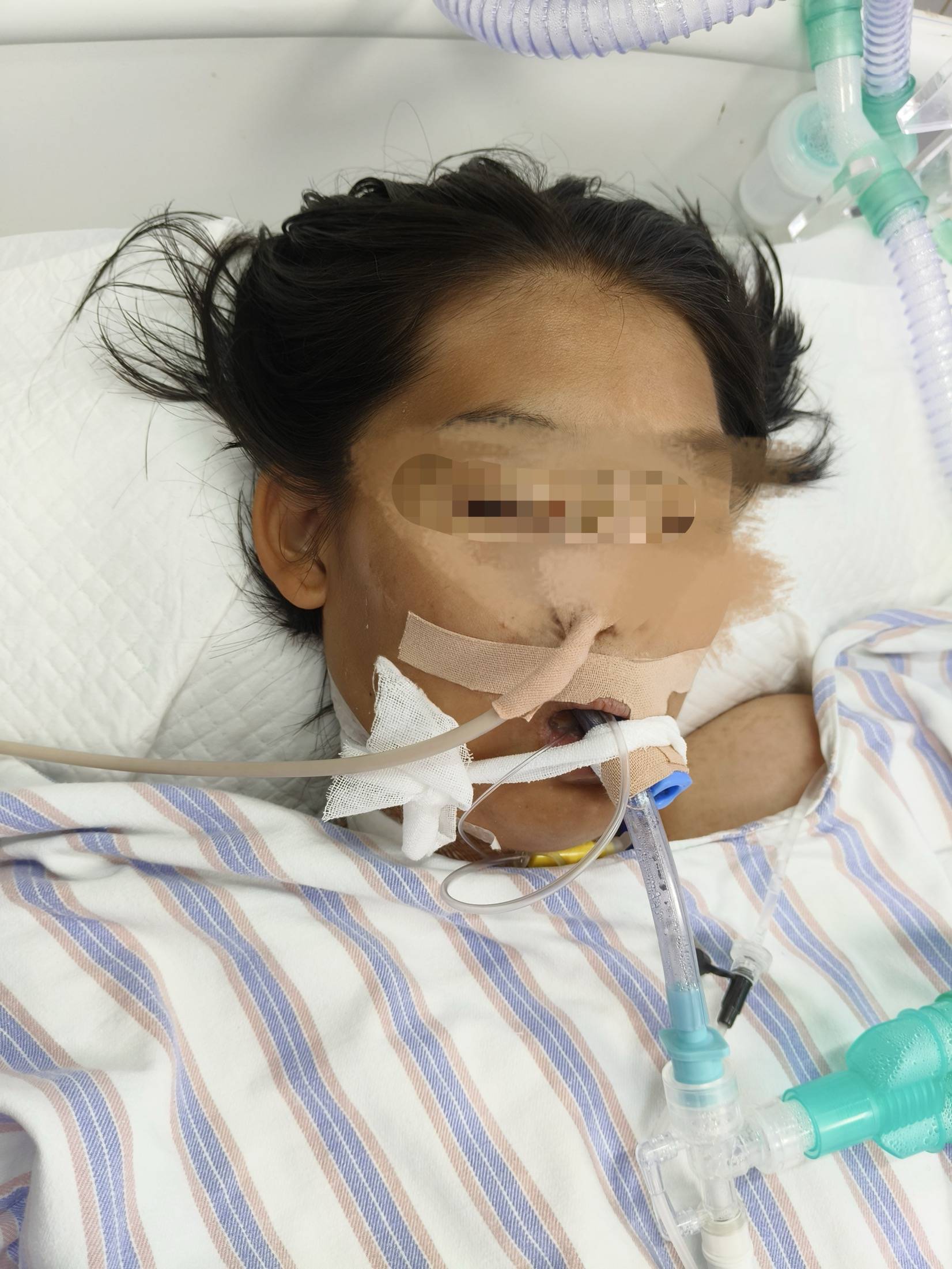 河南中牟14岁女孩拓展营身亡前遭体罚，“班主任”扣留求救信案将再次开庭，家属发声