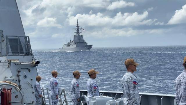 澳军连开3枪，解放军出手了，赖清德没想到，2大“救星”不堪一击