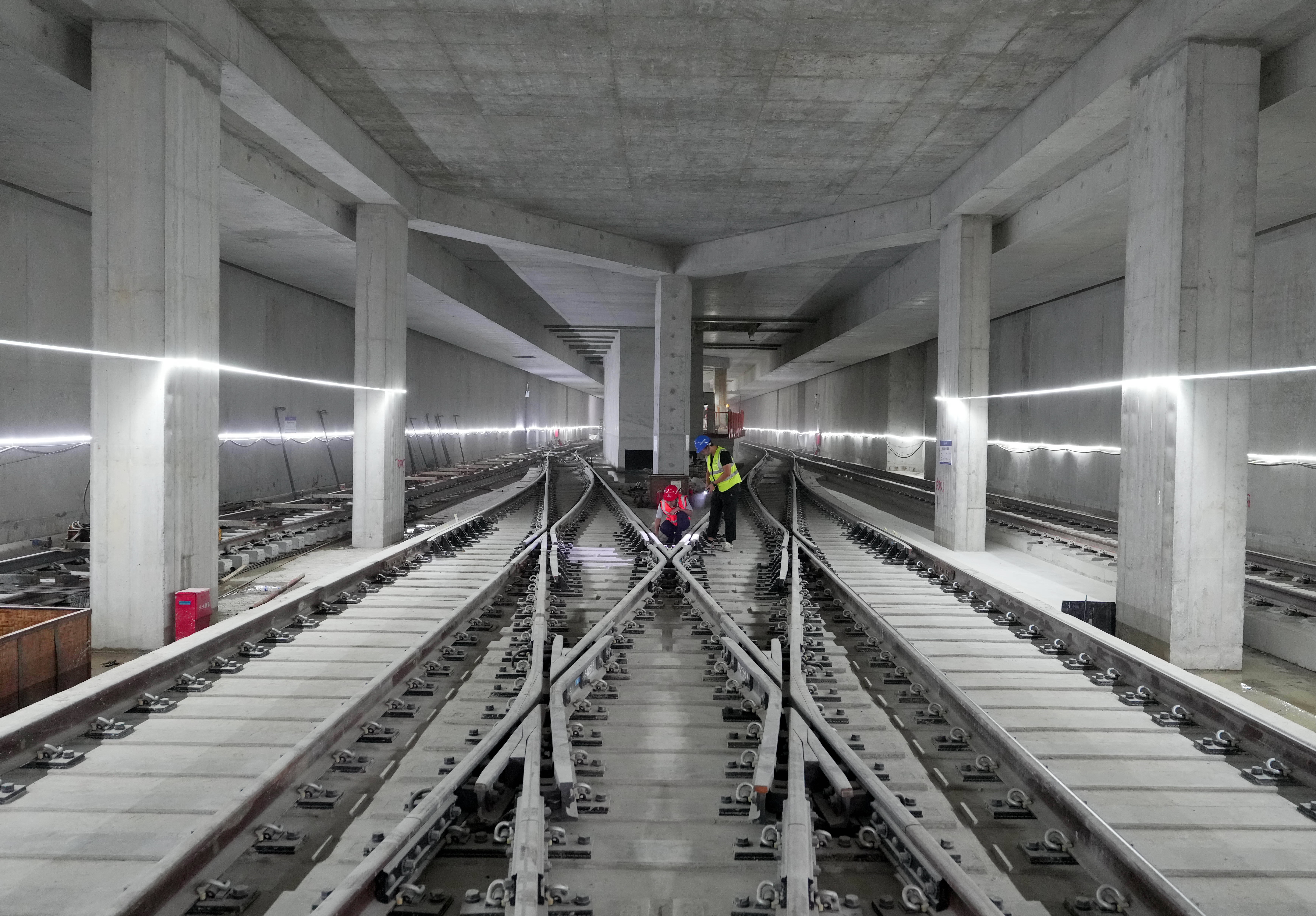 河北石家庄：地铁建设跑出“加速度” 市民出行递增“幸福感”