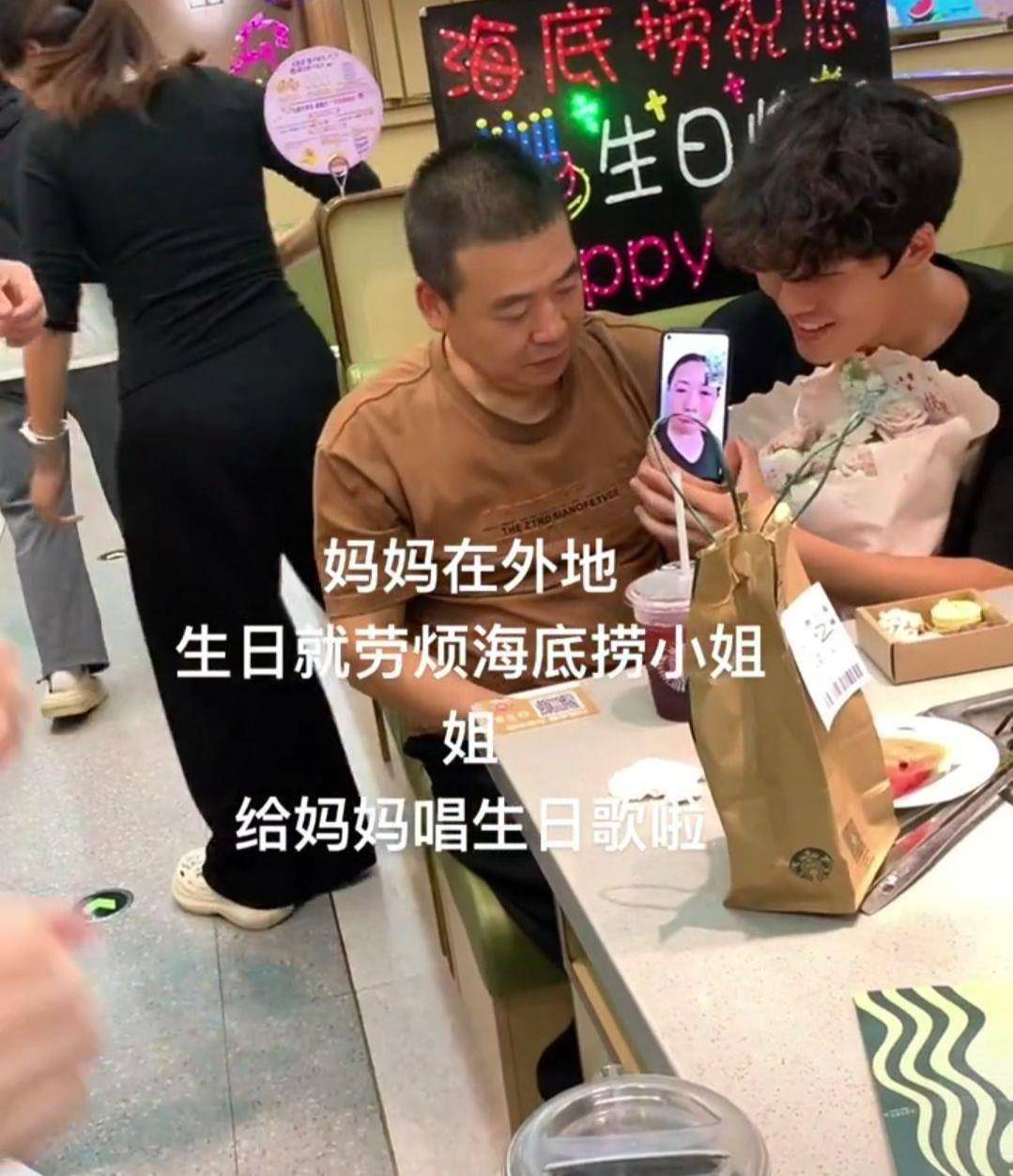 妈妈亲手缝的耐克书包火了