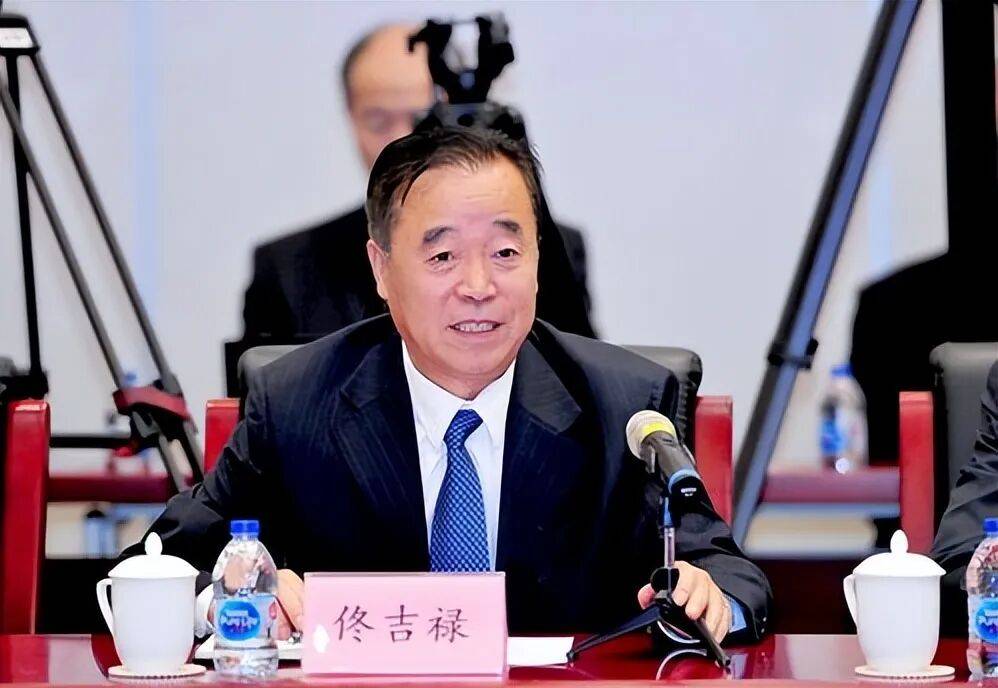 周末重磅！中国铁塔原董事长佟吉禄被查，此前被曝已失联数月