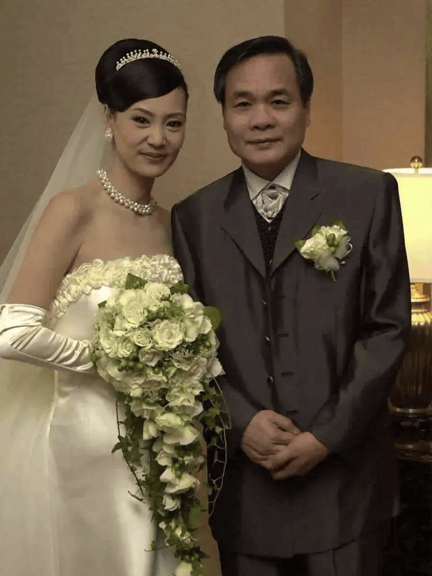 考古｜刘雪华为新戏拔掉满口牙？从琼瑶泪后到硬核戏骨，她的一生太坎坷