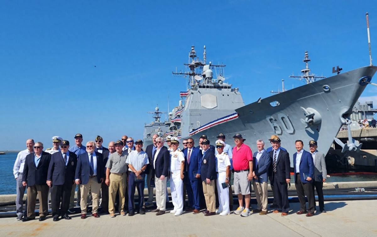 美军122单元垂发巨舰退役，菲议员提前讨要，白送菲律宾巡洋舰？南海将迎来新对手