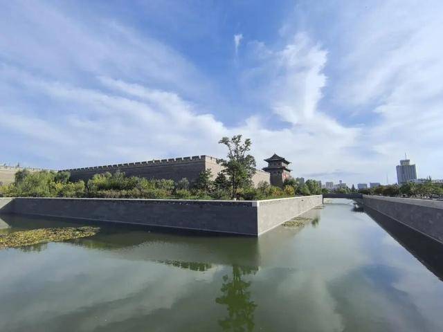 国庆期间，山西各地迎来客流高峰