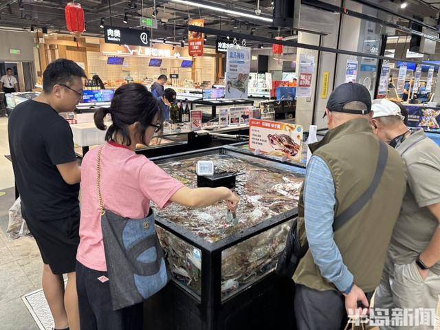 国庆假期梭子蟹大闸蟹成“香饽饽”