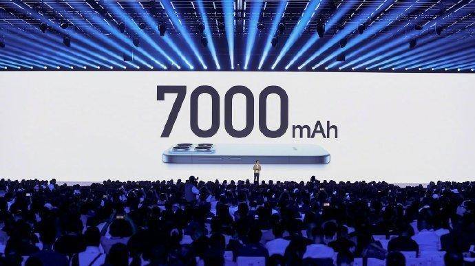 雷军：7000mAh的小米17 立项时大家都非常惊讶