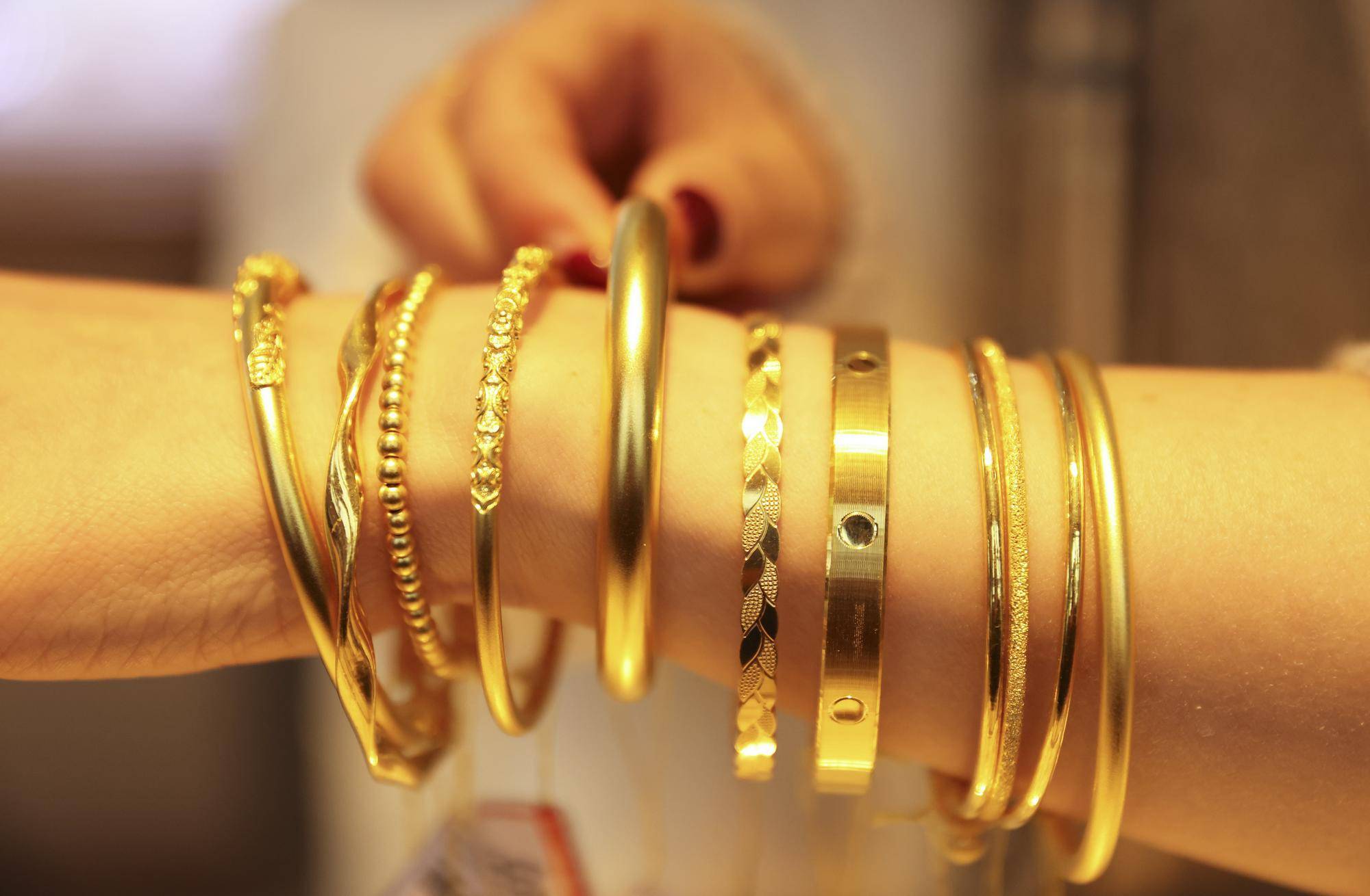 国际期金价格突破每盎司4000美元