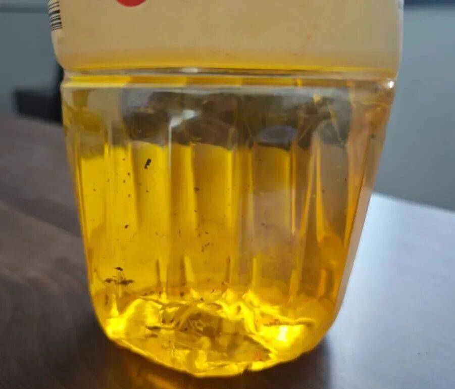 浙江女子集市上免费洗金镯被洗掉5克！警方：摊贩用“王水”盗窃黄金，已刑拘