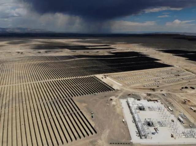 美财长刚发出制裁警告，中国反制招招打七寸，轮到中国卡美国脖子