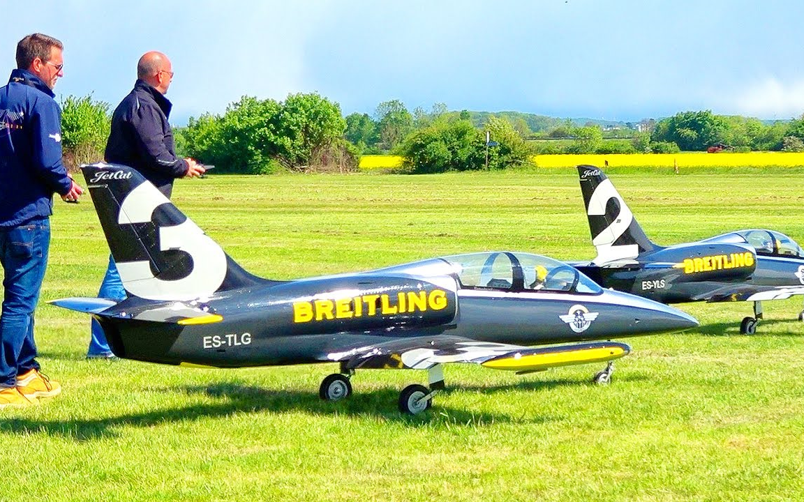 DEMONSTRATION(蓝色奥迪r8v10plusdemonstration)