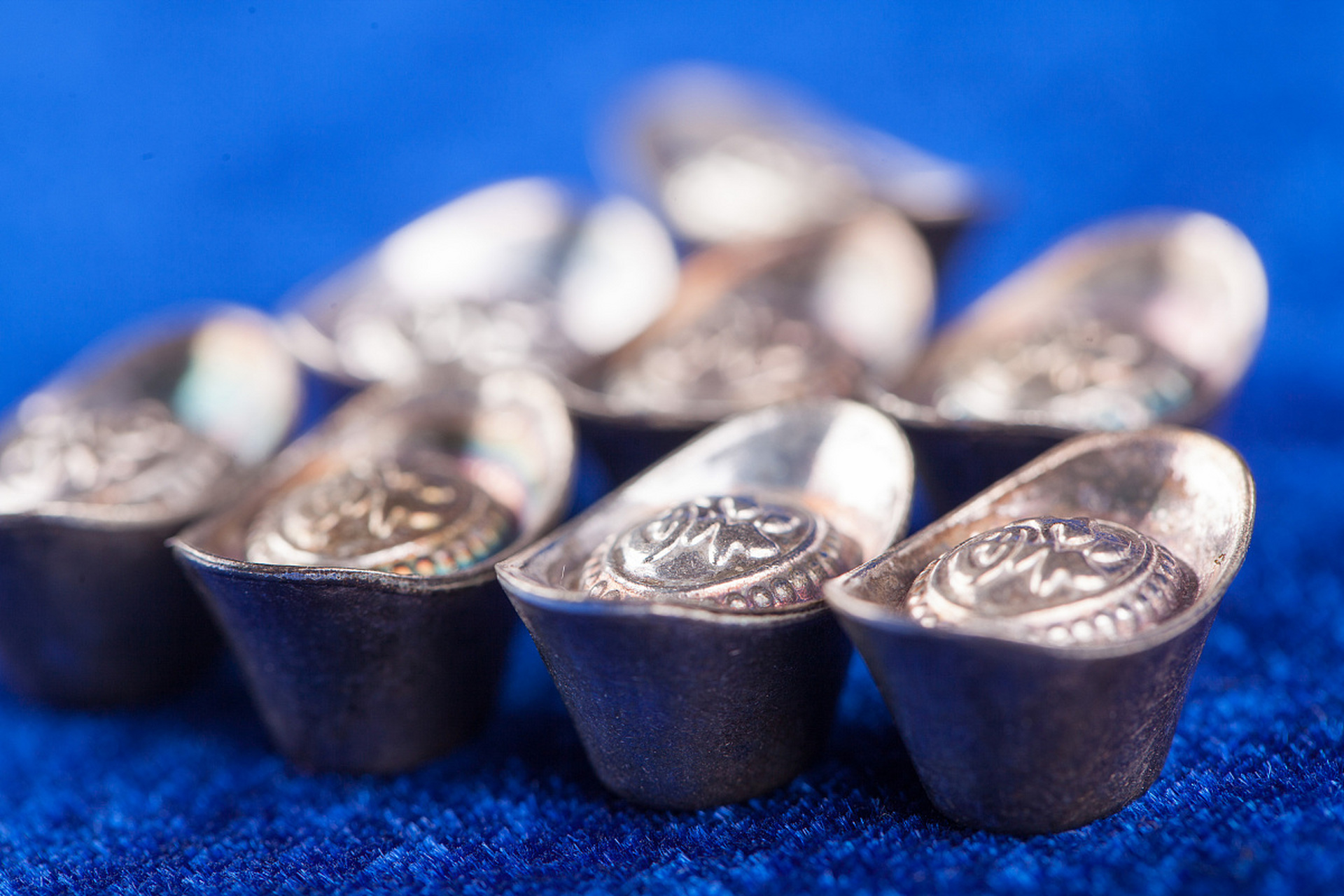 白银贵金属(白银贵金属走势图)